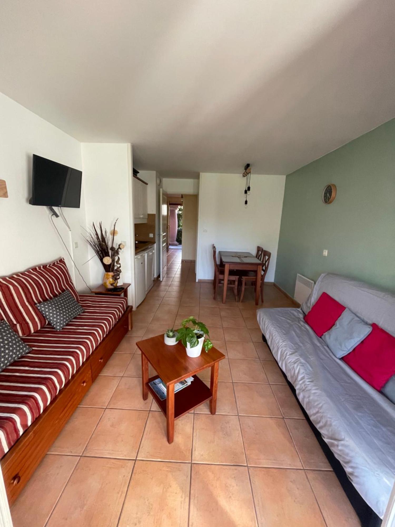 Sejour 4 Personnes - Pays Basque Apartment Uhart-Cize Exterior photo